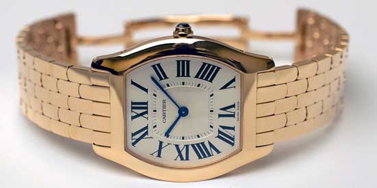 Часы в подарок женщине, которой нравятся часы: забываем о приметах