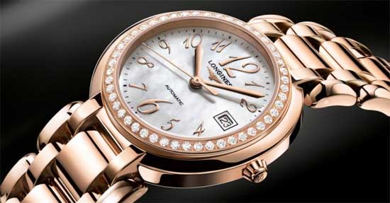 Часы в подарок женщине, которой нравятся часы: забываем о приметах