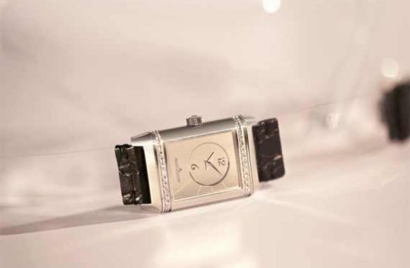 Женские наручные часы Jaeger-LeCoultre Reverso от Кристиана Лубутена [видео]